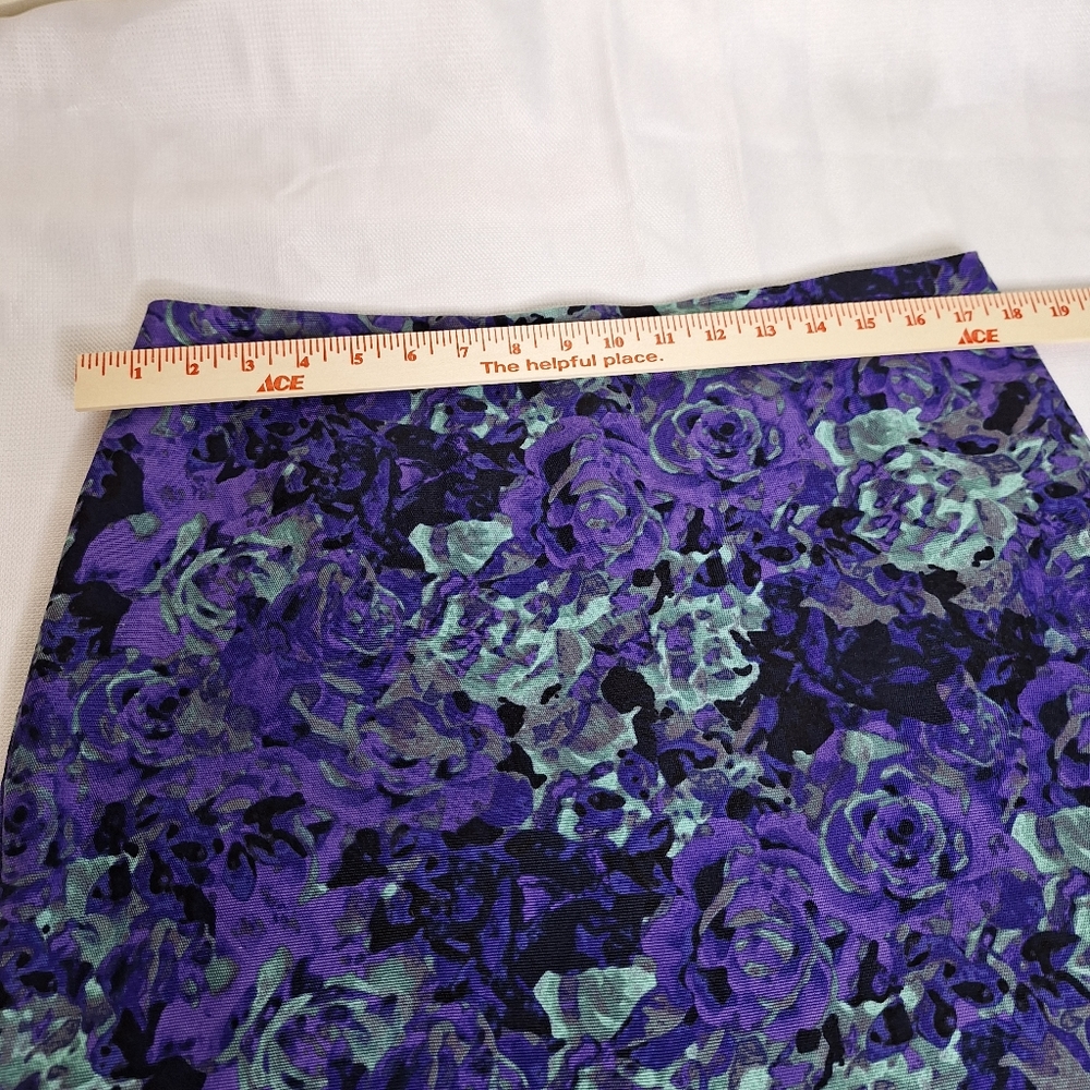 Talbots brand " The Color Purple in Floral" pencil skirt size 12p. - Picture 3 of 6